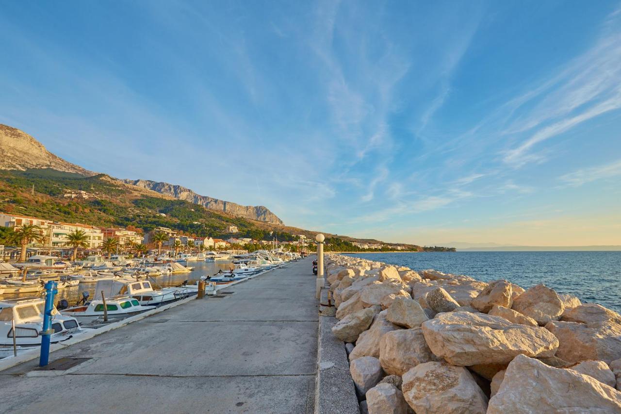 Apartments Zelic Tučepi Екстериор снимка