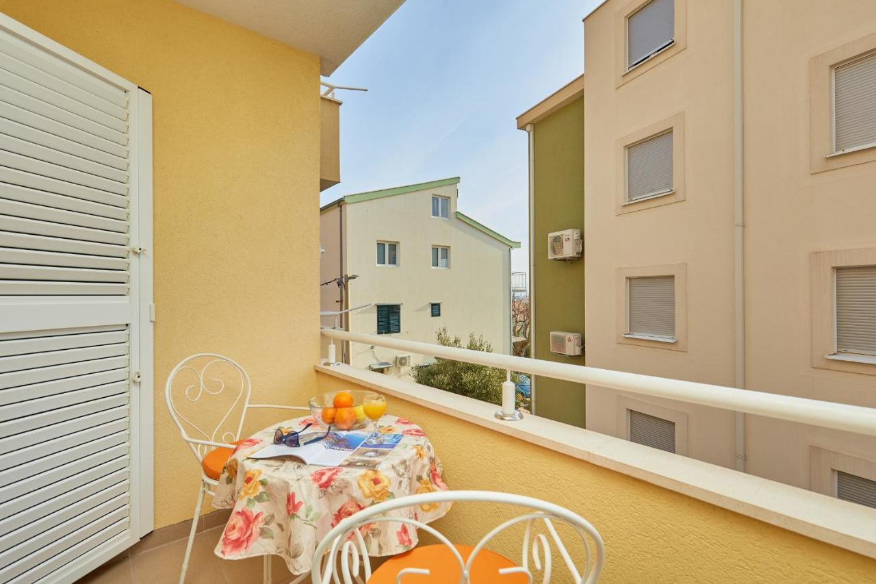 Apartments Zelic Tučepi Екстериор снимка