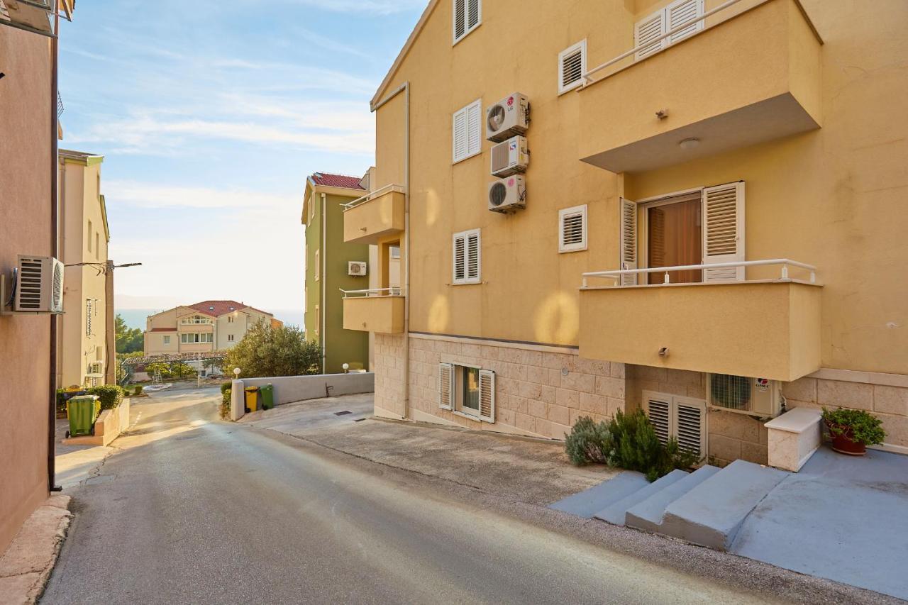 Apartments Zelic Tučepi Екстериор снимка