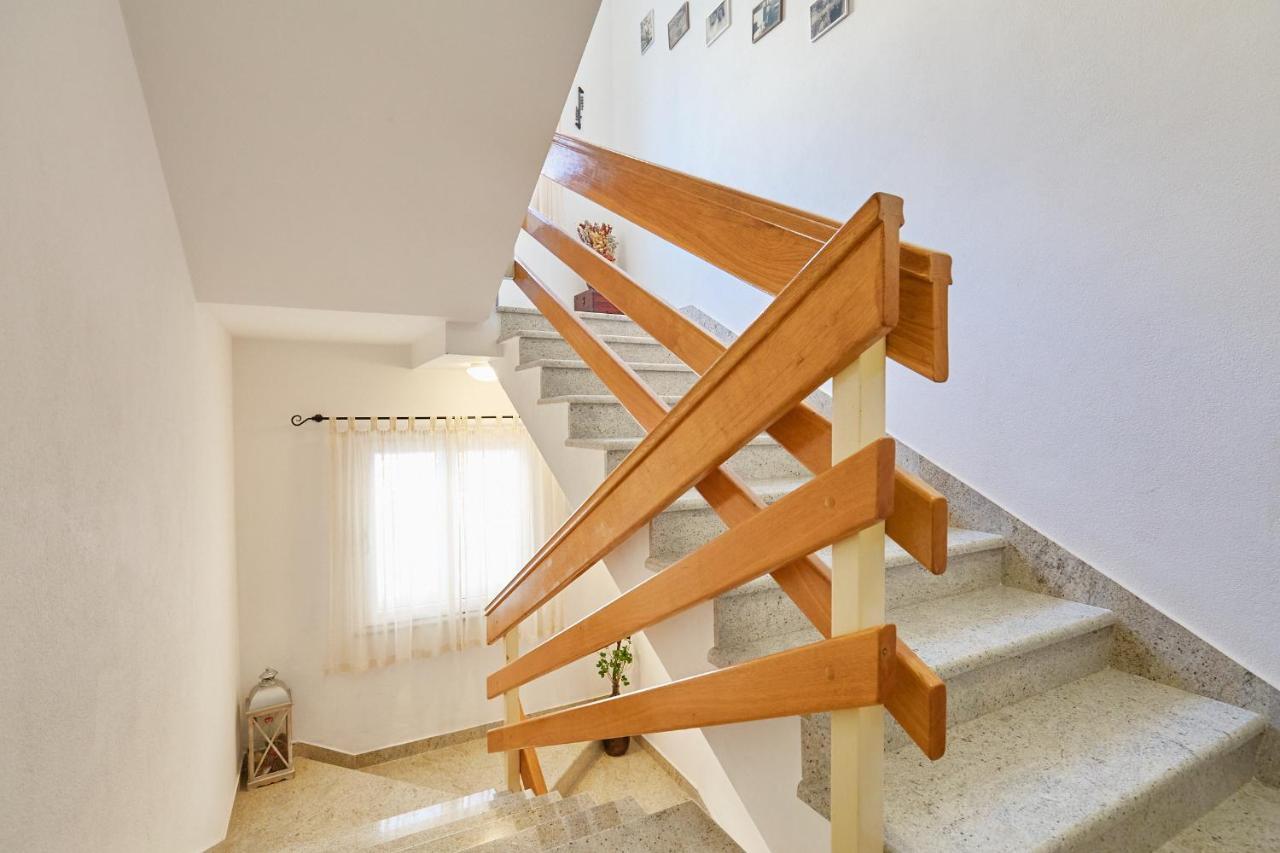 Apartments Zelic Tučepi Екстериор снимка